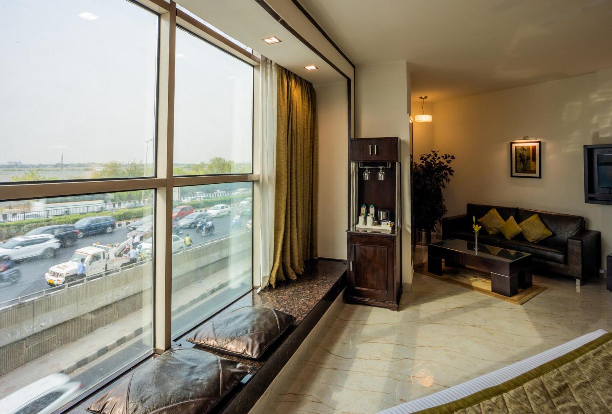 Hotel Shanti Palace Mahipalpur Нью-Делі Екстер'єр фото