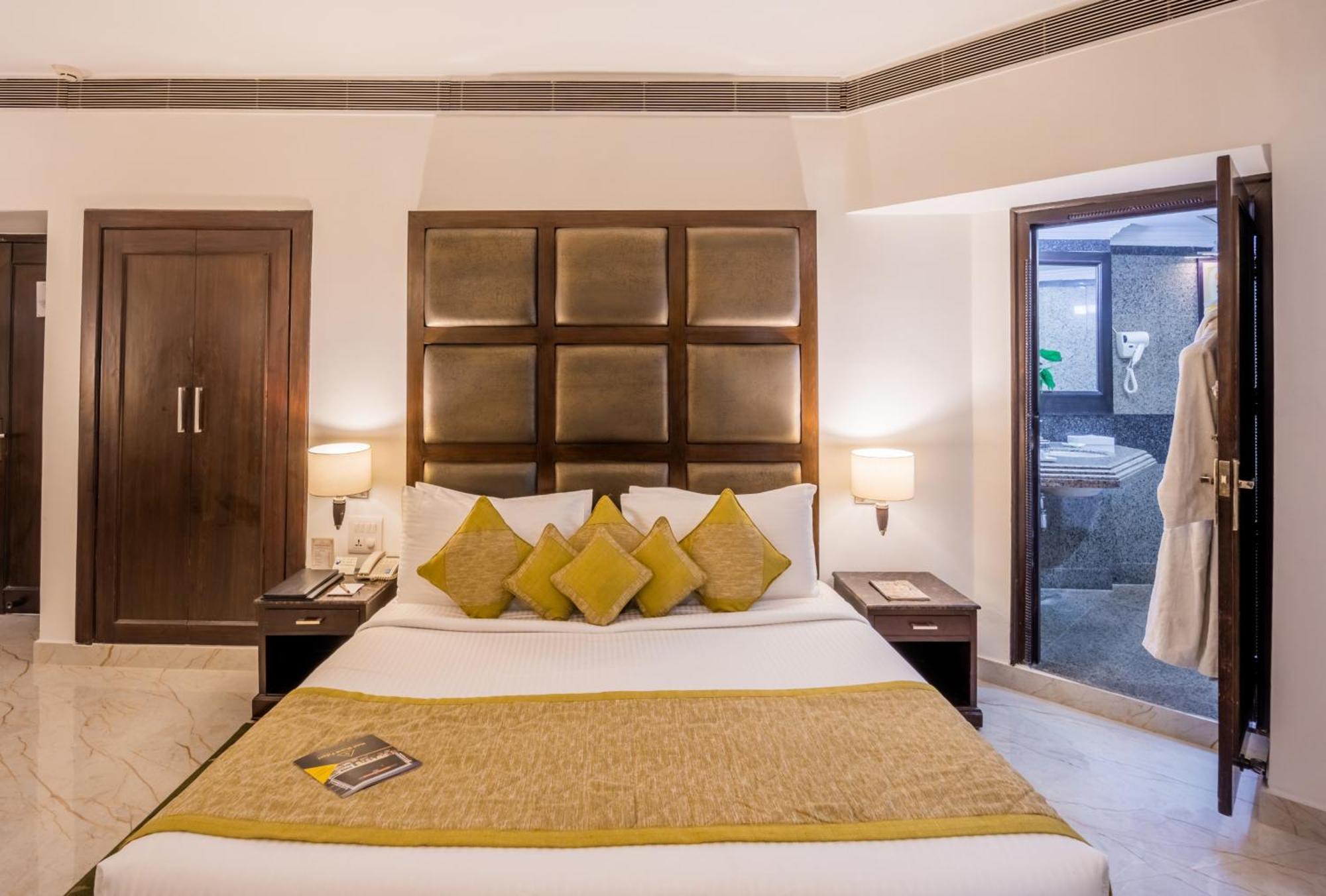 Hotel Shanti Palace Mahipalpur Нью-Делі Екстер'єр фото