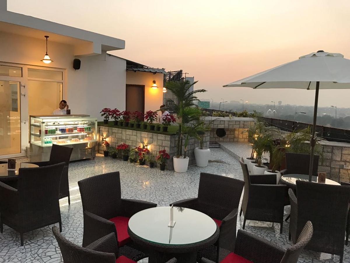 Hotel Shanti Palace Mahipalpur Нью-Делі Екстер'єр фото